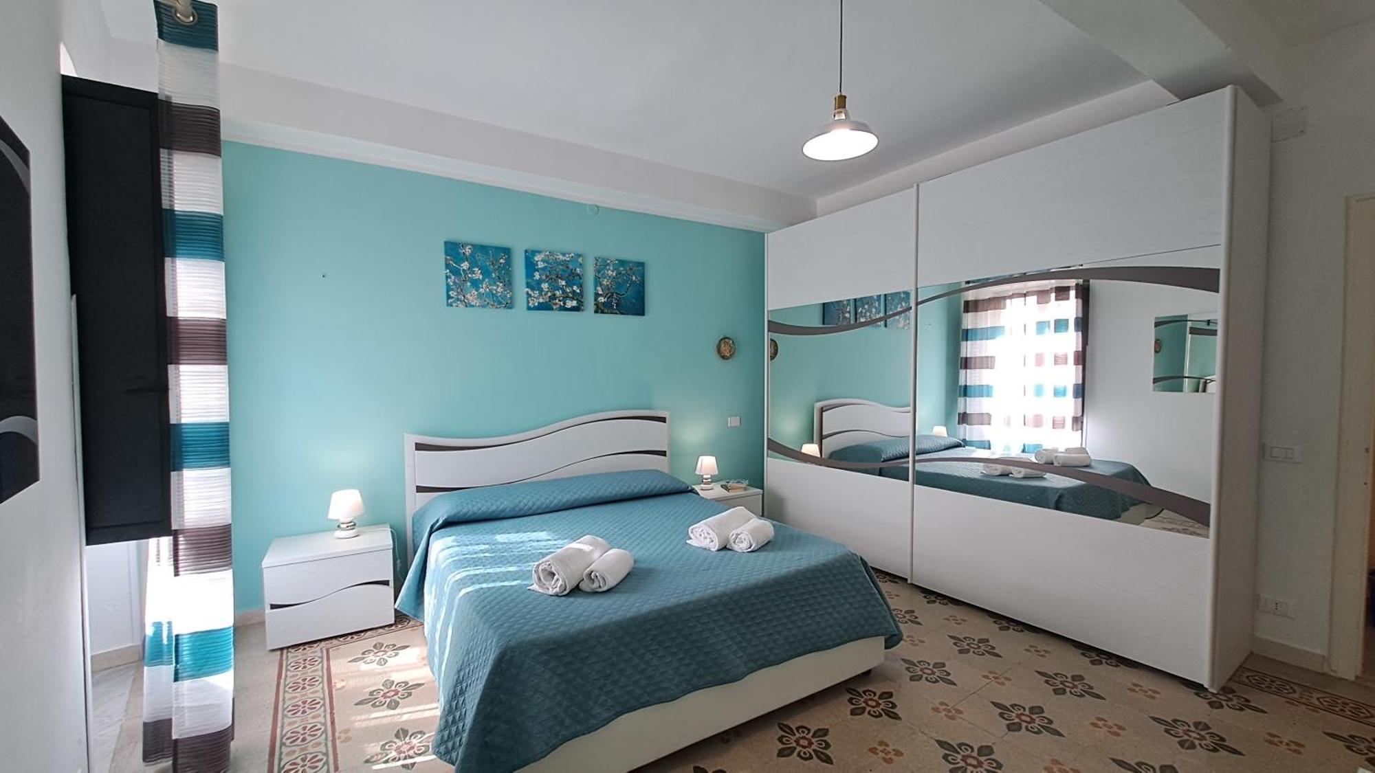 Sky Apartment By Casa In Mente Cefalu Exterior photo
